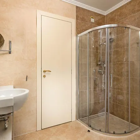 Oasi Pool & Spa - Happy Villa Pula